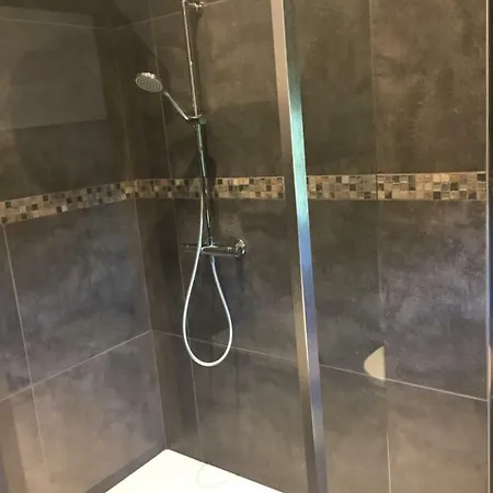 Ferme Simon-jacuzzi Apartman *